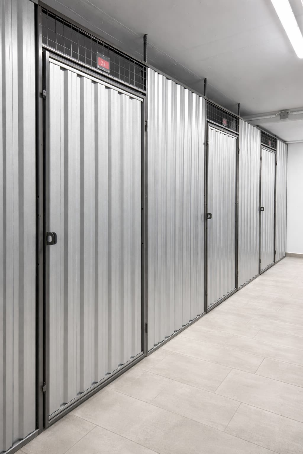 Verschiedene Lagerboxen-Größen in Self Storage Anlage Rhein-Main